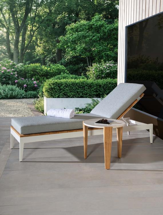 Verde Outdoor Accent Table