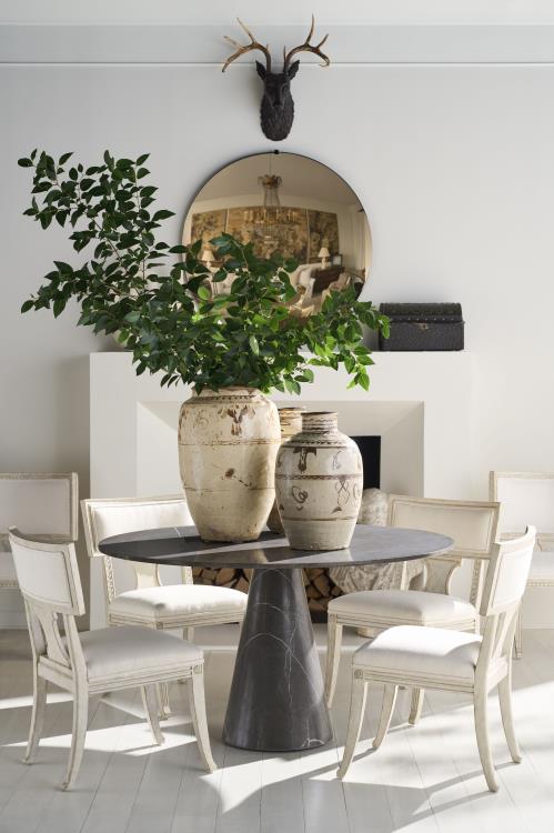 Pontchartrain Round Dining Table